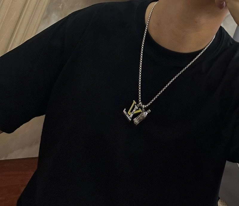 Louis Vuitton Necklaces GoAnywhere 251655