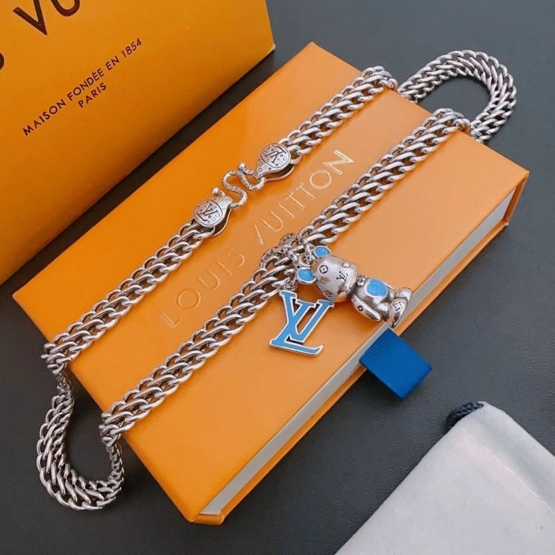 Louis Vuitton Necklaces SunProtective 251659