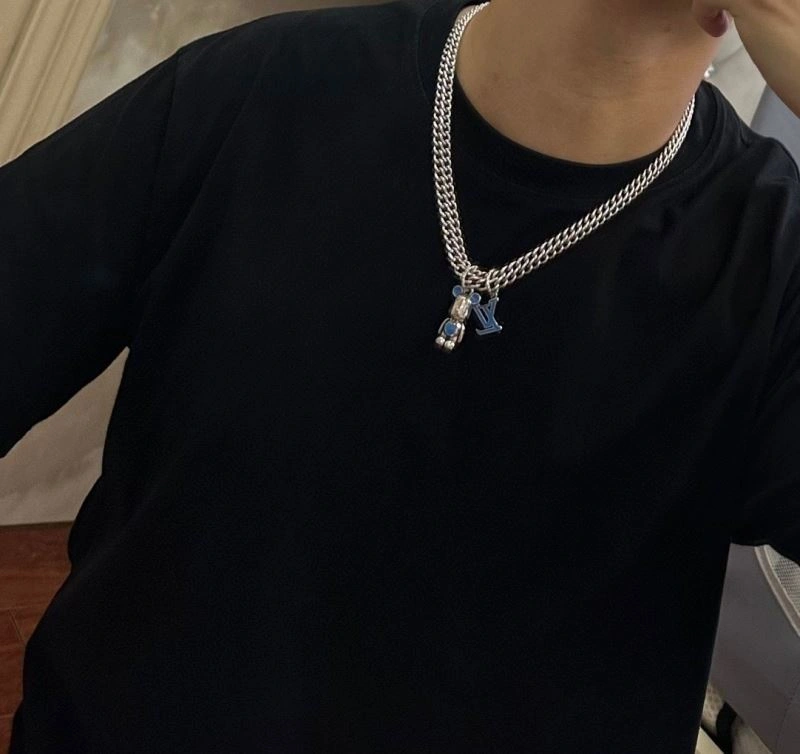 Louis Vuitton Necklaces SunProtective 251659