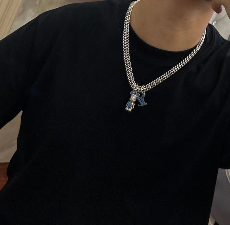Louis Vuitton Necklaces SunProtective 251659