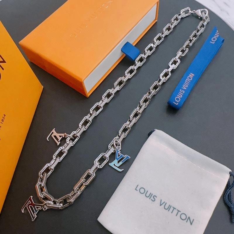 Louis Vuitton Necklaces RelaxedFit 251658