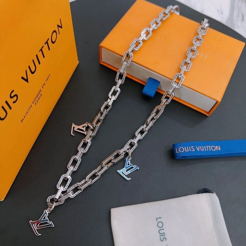 Louis Vuitton Necklaces RelaxedFit 251658