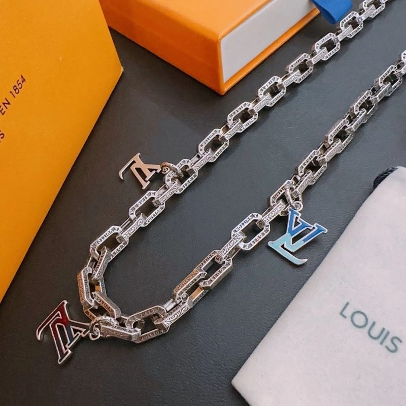 Louis Vuitton Necklaces RelaxedFit 251658