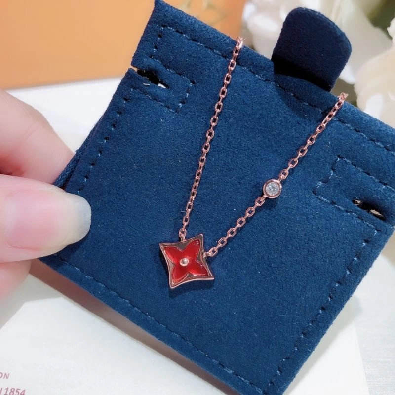 Resilient Louis Vuitton Necklaces 251664