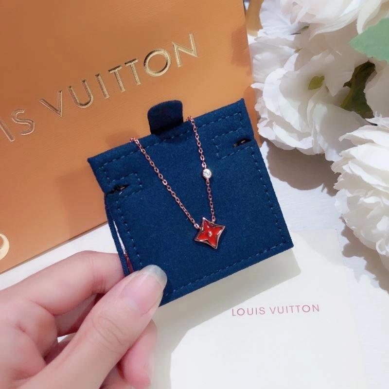 Resilient Louis Vuitton Necklaces 251664