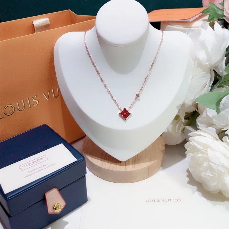 Resilient Louis Vuitton Necklaces 251664