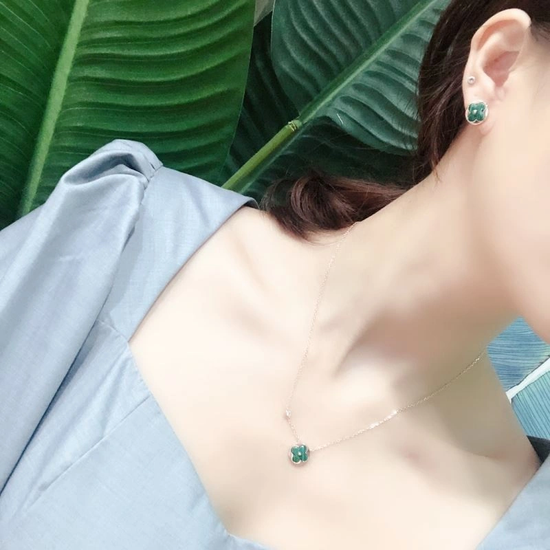 Durable Louis Vuitton Necklaces 251656