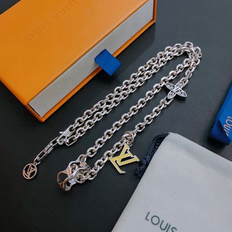 Louis Vuitton Necklaces Trendsetting 251649