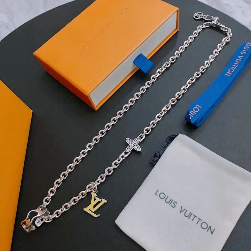 Louis Vuitton Necklaces Trendsetting 251649