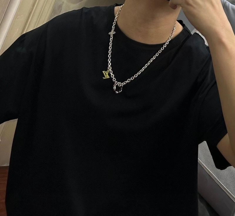 Louis Vuitton Necklaces Trendsetting 251649