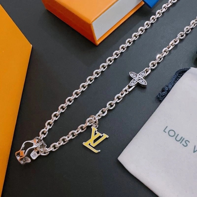 Louis Vuitton Necklaces Trendsetting 251649