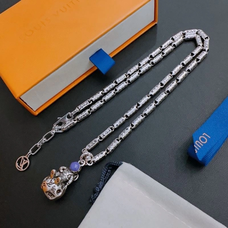 Louis Vuitton Necklaces Effortless 251644