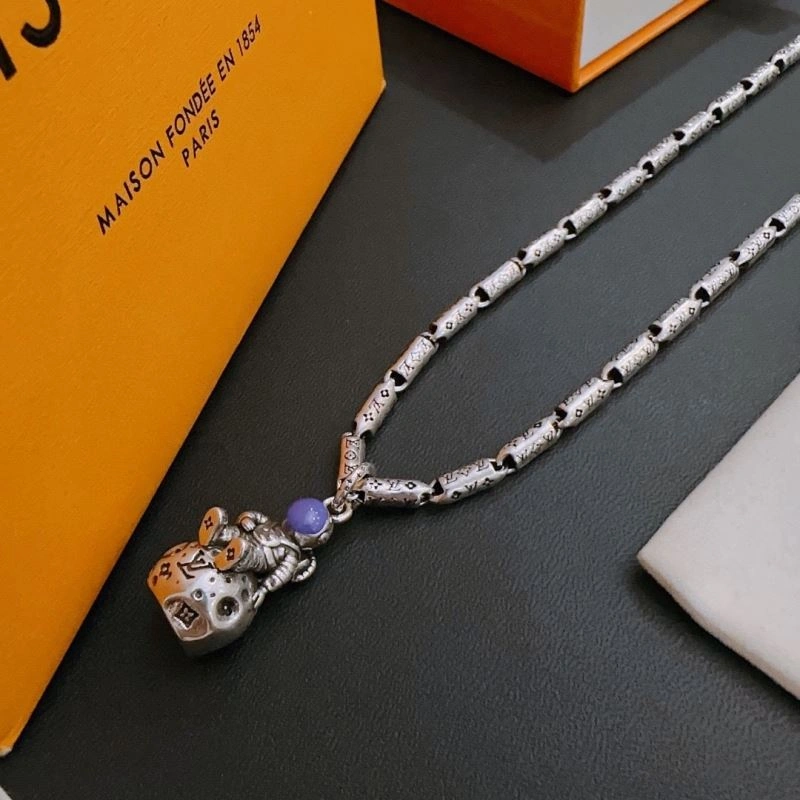 Louis Vuitton Necklaces Effortless 251644