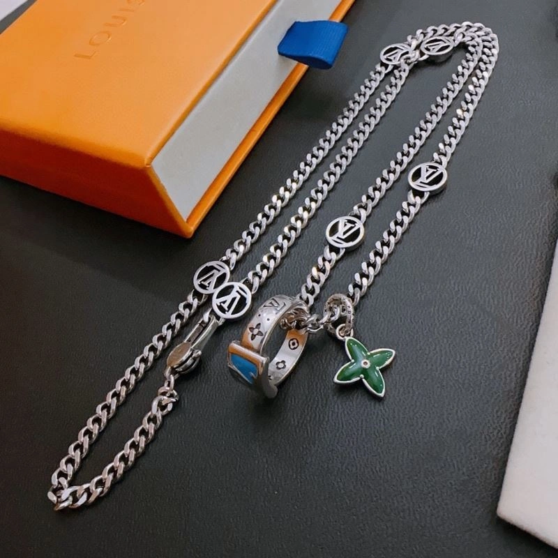 Louis Vuitton Necklaces ModernLook 251651