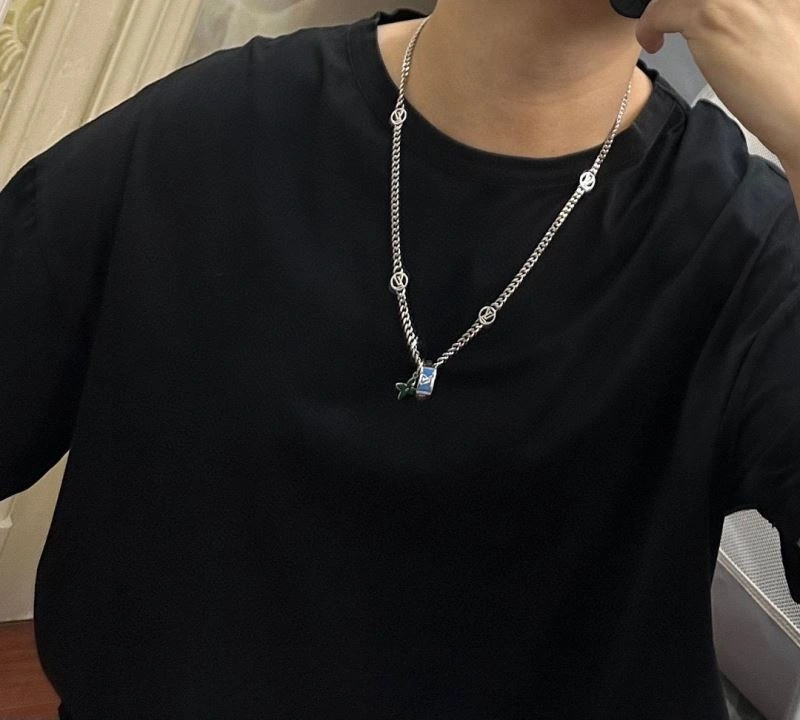 Louis Vuitton Necklaces ModernLook 251651