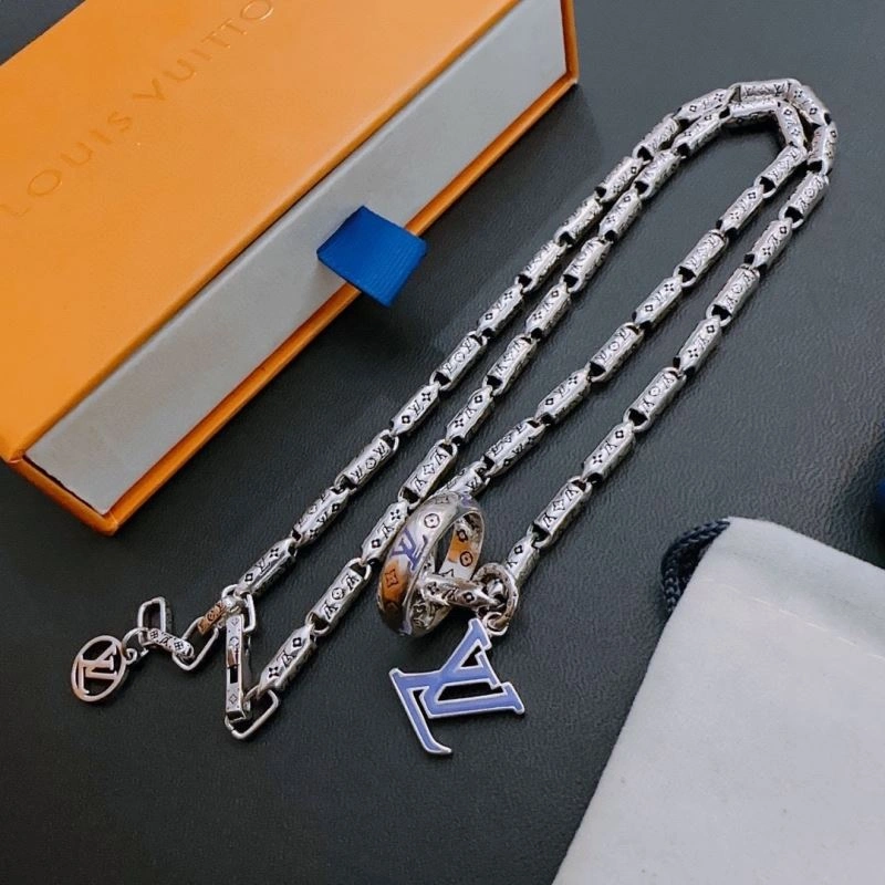 Louis Vuitton Necklaces Lightweight 251657