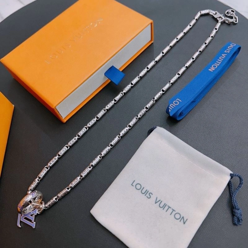 Louis Vuitton Necklaces Lightweight 251657