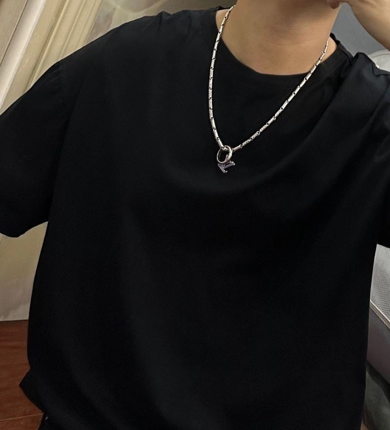 Louis Vuitton Necklaces Lightweight 251657