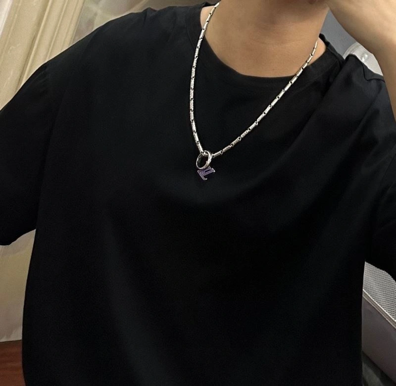 Louis Vuitton Necklaces Lightweight 251657