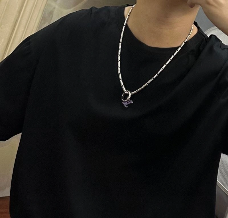 Louis Vuitton Necklaces Lightweight 251657