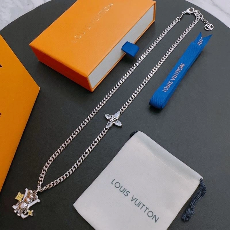 Louis Vuitton Necklaces Refined 251660