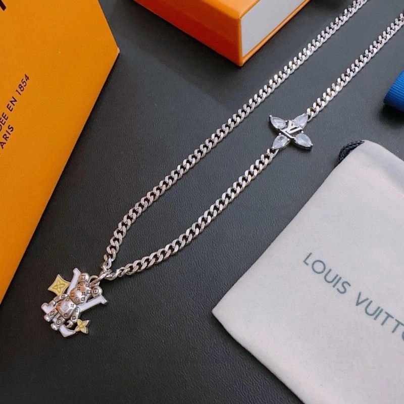 Louis Vuitton Necklaces Refined 251660