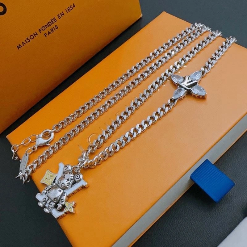 Louis Vuitton Necklaces Refined 251660