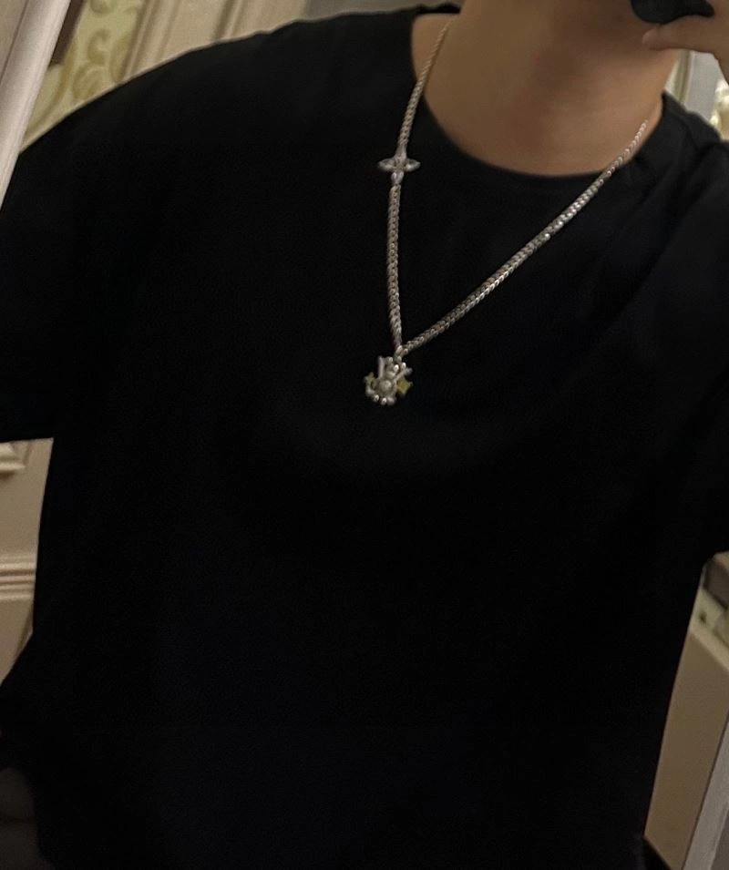 Louis Vuitton Necklaces Refined 251660