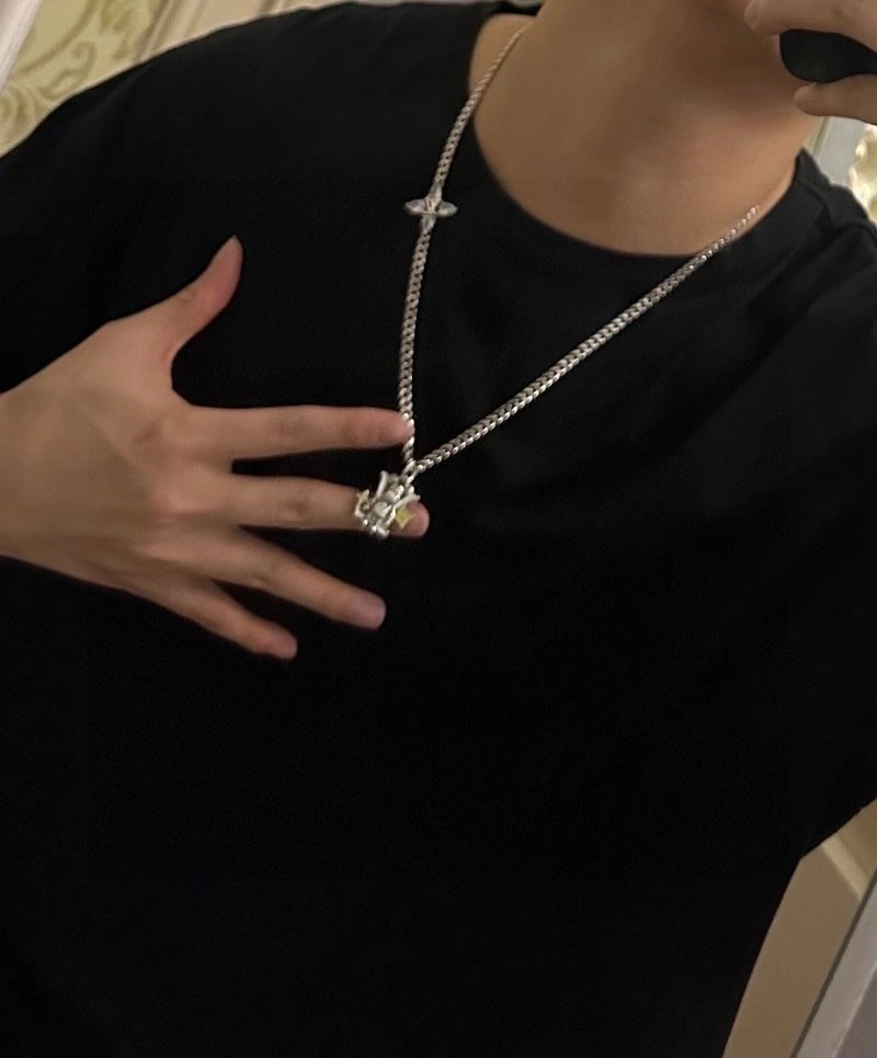 Louis Vuitton Necklaces Refined 251660