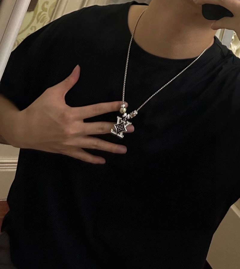 Louis Vuitton Necklaces Upgraded 251663