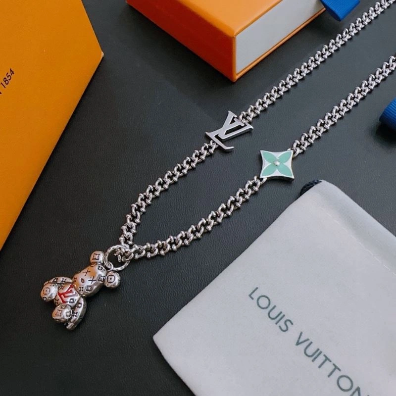 Louis Vuitton Necklaces Lightweight 251640