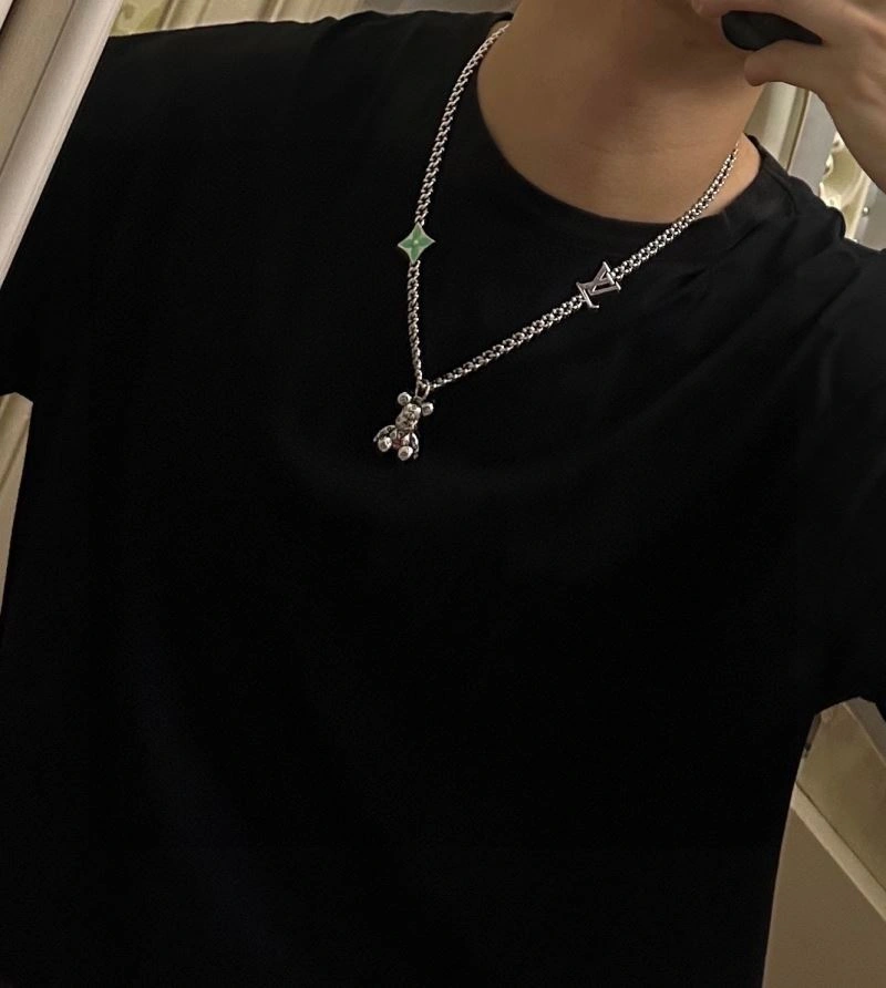 Louis Vuitton Necklaces Lightweight 251640