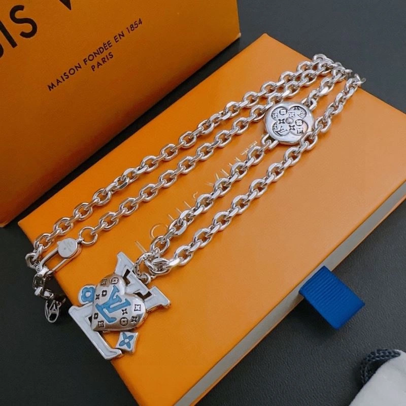 Refined Louis Vuitton Necklaces 251637