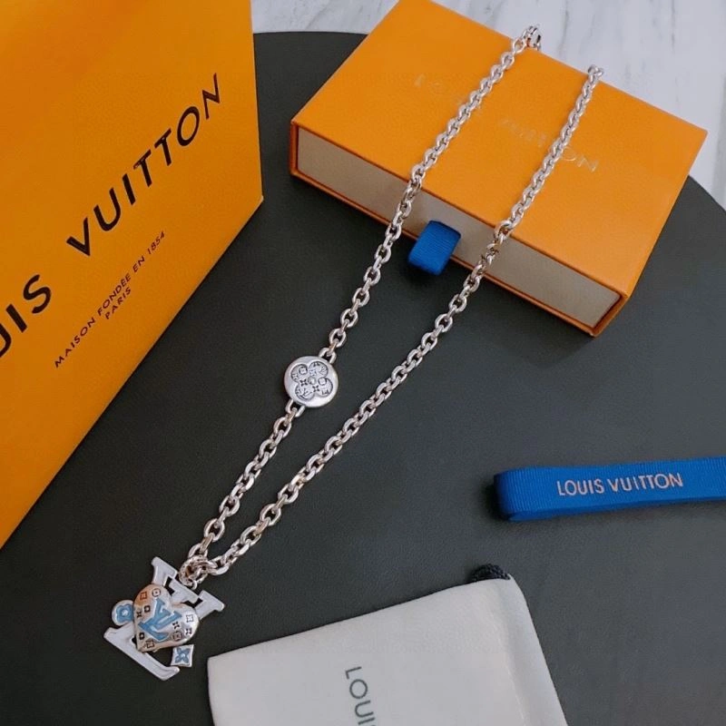 Refined Louis Vuitton Necklaces 251637