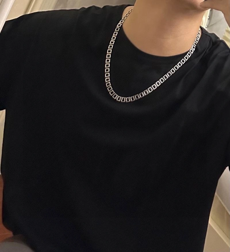 OdorResistant Louis Vuitton Necklaces 251648