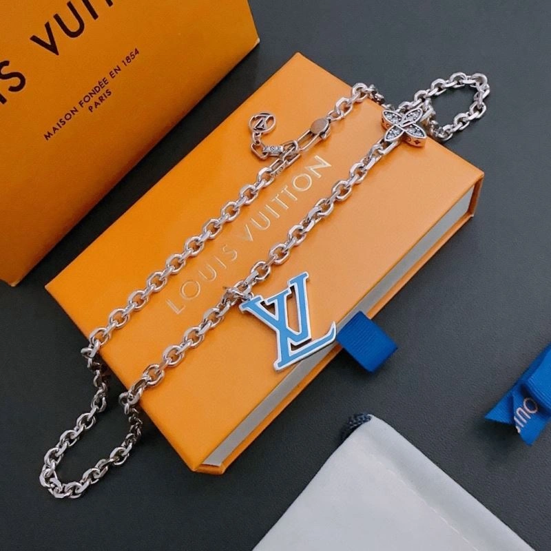 Lightweight Louis Vuitton Necklaces 251653