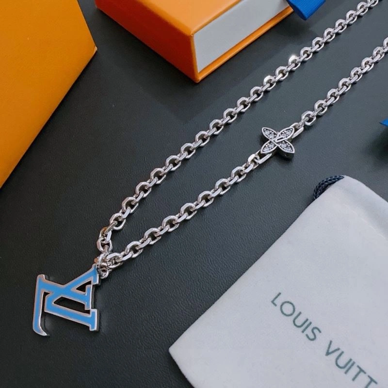 Lightweight Louis Vuitton Necklaces 251653