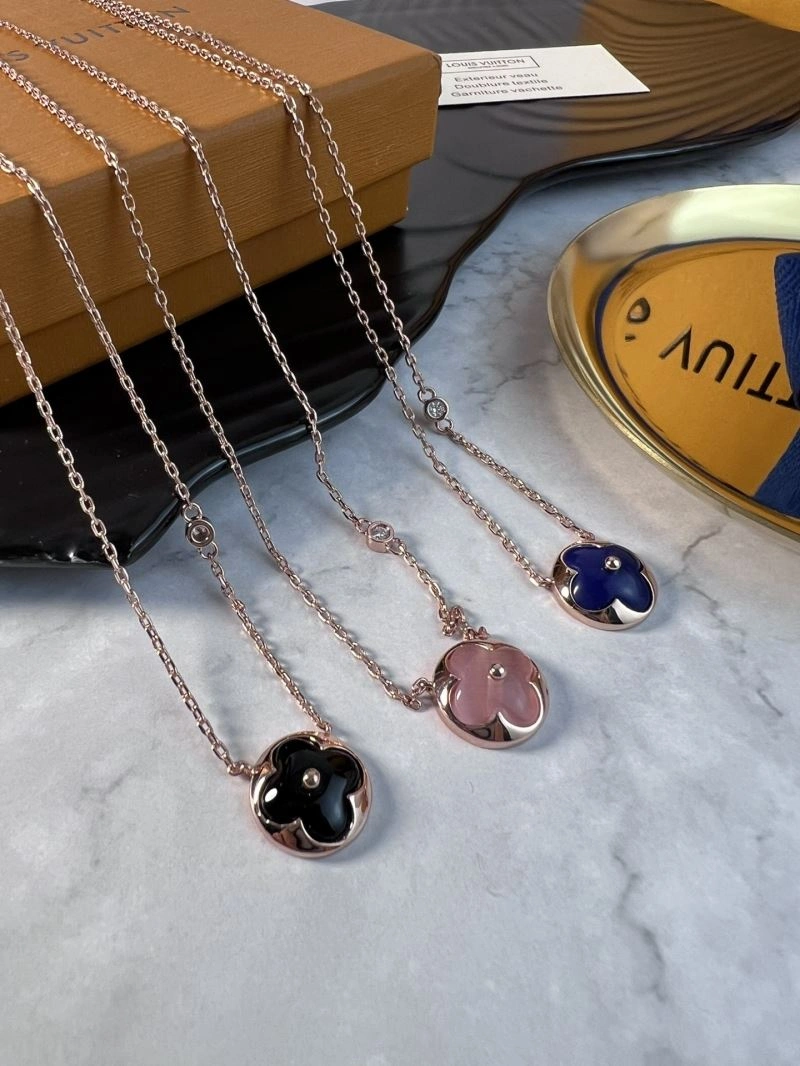 Attractive Louis Vuitton Necklaces 251634