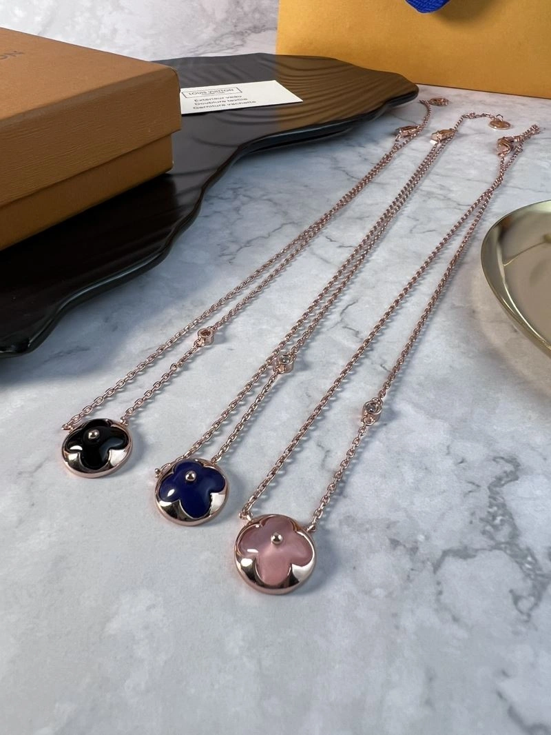 Attractive Louis Vuitton Necklaces 251634