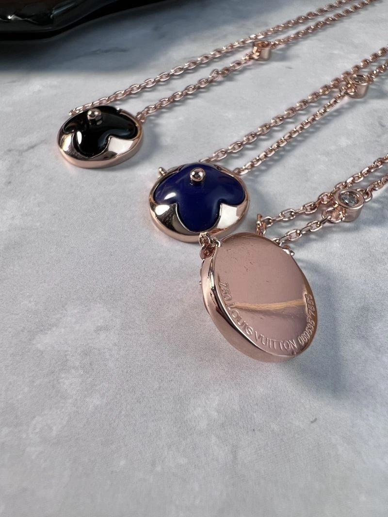 Attractive Louis Vuitton Necklaces 251634
