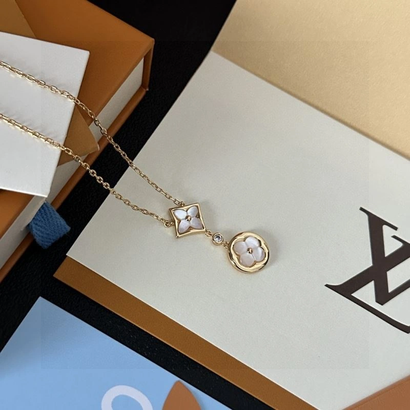 MultiPurpose Louis Vuitton Necklaces 251527