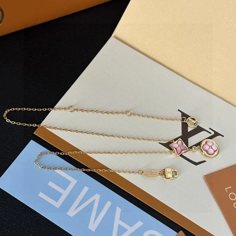 MultiPurpose Louis Vuitton Necklaces 251527