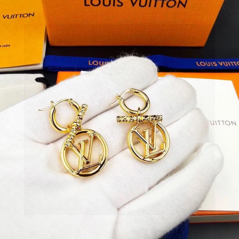 Louis Vuitton Necklaces Trendsetting 247619