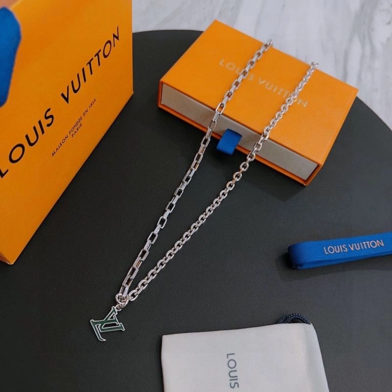 Louis Vuitton Necklaces Breathable 251537