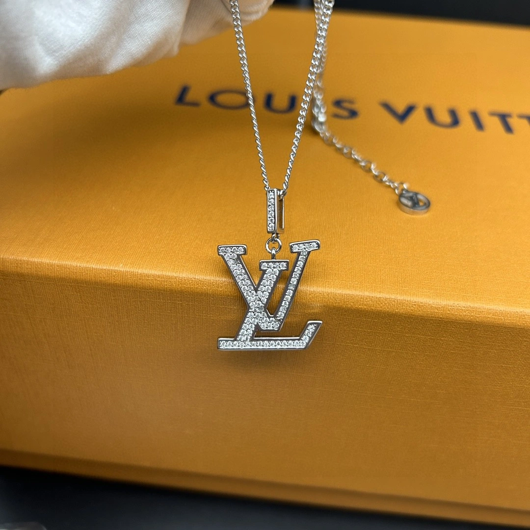 FreshLook Louis Vuitton Necklaces 251521