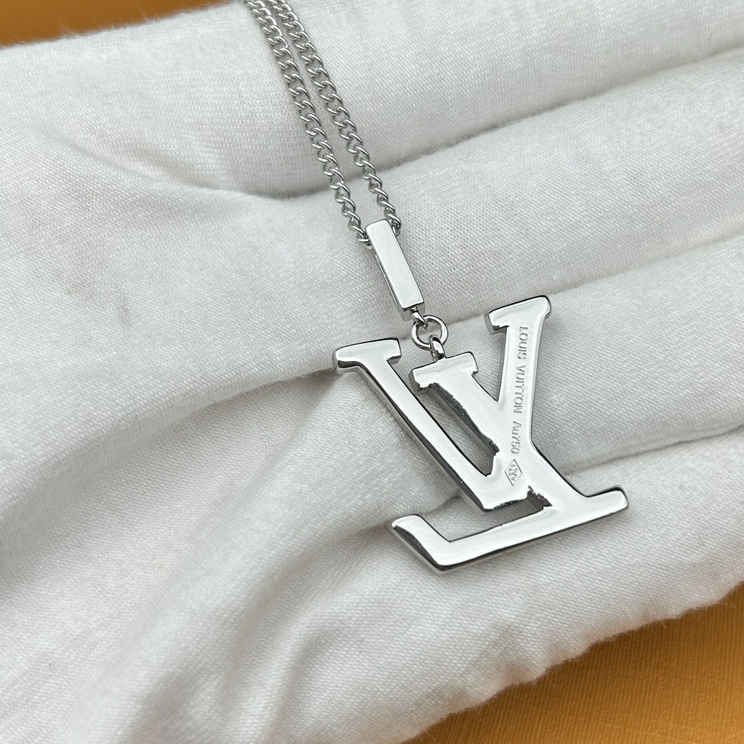 FreshLook Louis Vuitton Necklaces 251521