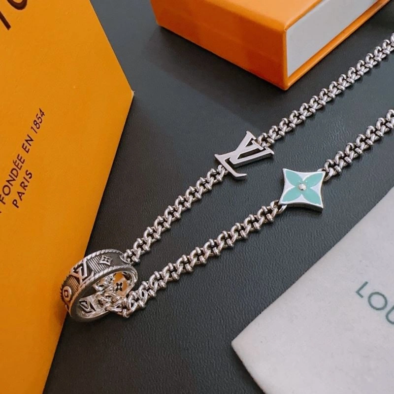 Louis Vuitton Necklaces Vibrant 251538