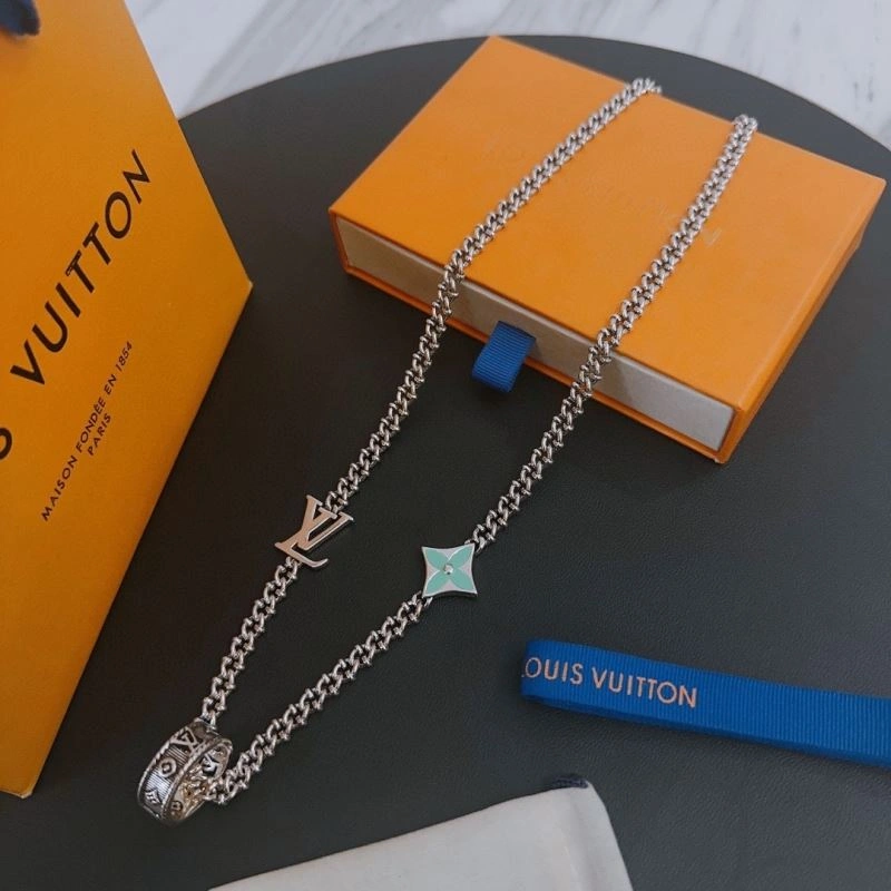 Louis Vuitton Necklaces Vibrant 251538