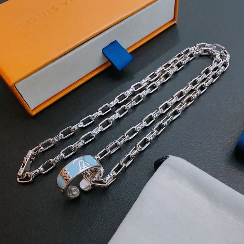 Louis Vuitton Necklaces Modern 251540