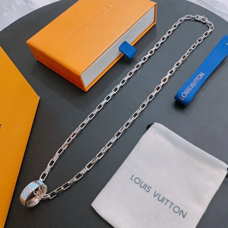 Louis Vuitton Necklaces Modern 251540